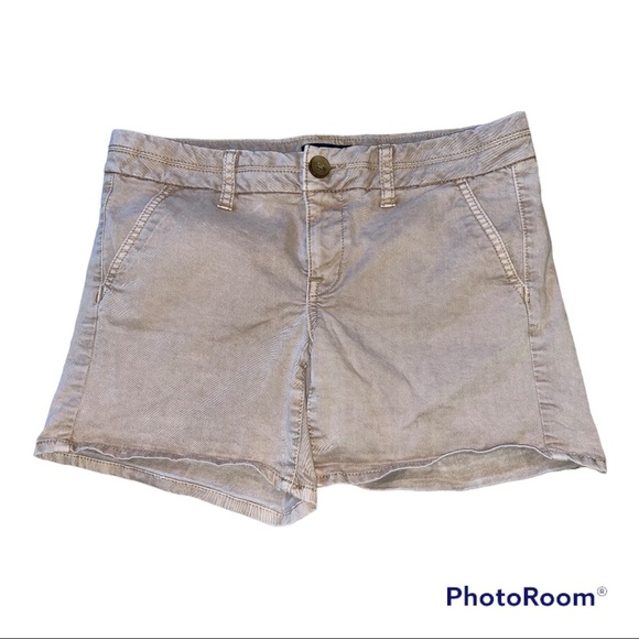 American Eagle Outfitters Pants - American Eagle Size 4 Khaki/Tan Stretch Midi Shorts